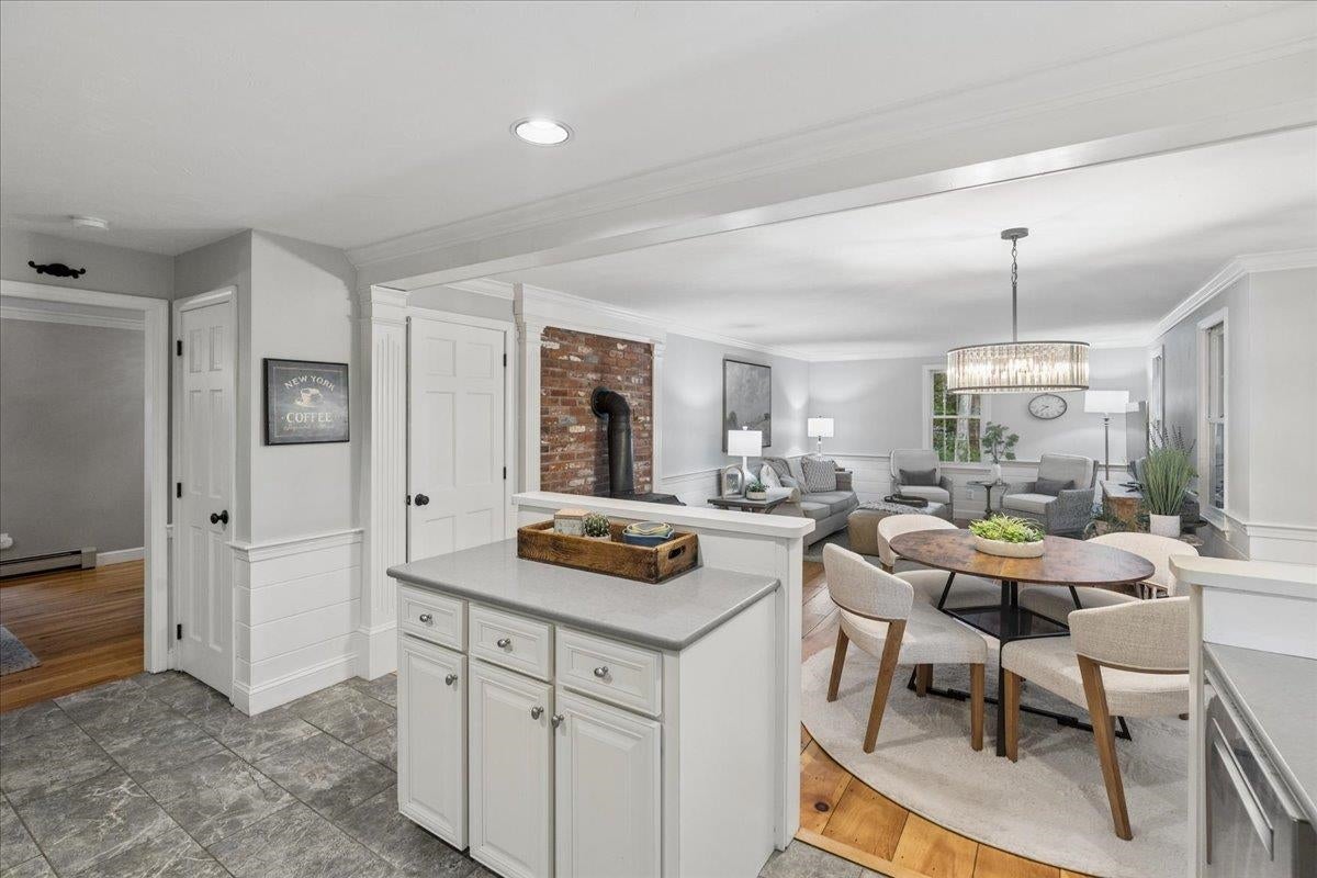 33 Ledgewood Road