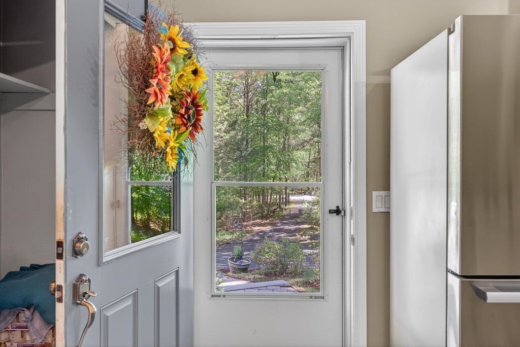 Photo of 14 Stevens Drive, Newmarket, NH 03857 (MLS # 5091494)