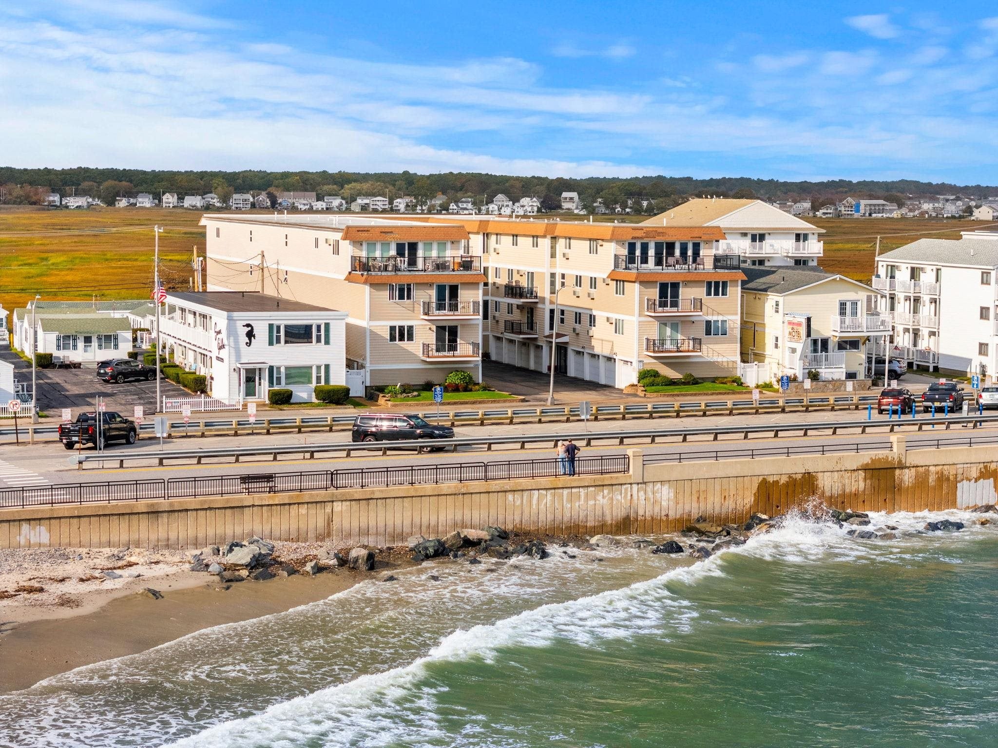 407 Ocean Boulevard B11