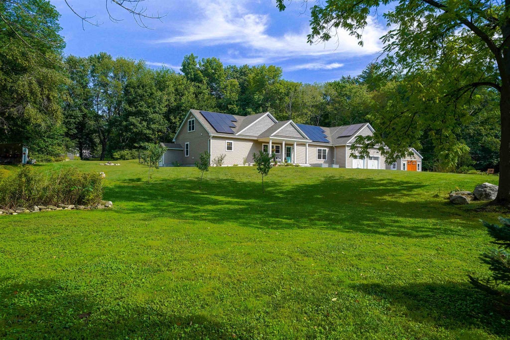 Photo of 5 Chase Road, Londonderry, NH 03053 (MLS # 5109161)