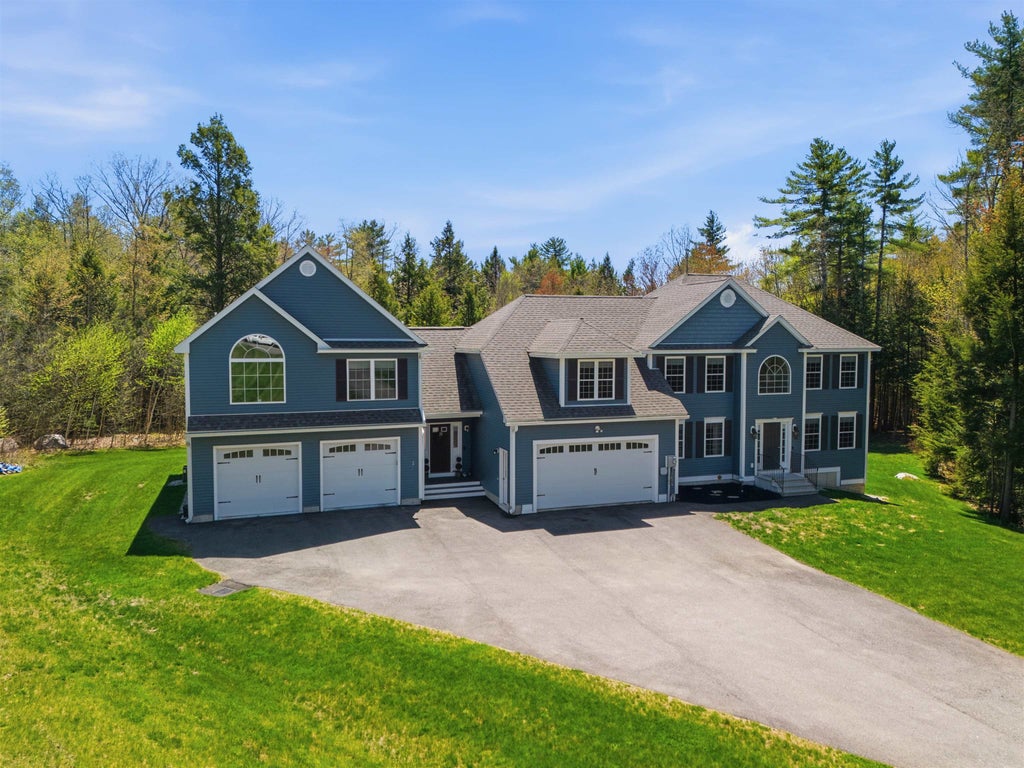 Photo of 84 Juniper Circle, Auburn, NH 03032 (MLS # 5088774)