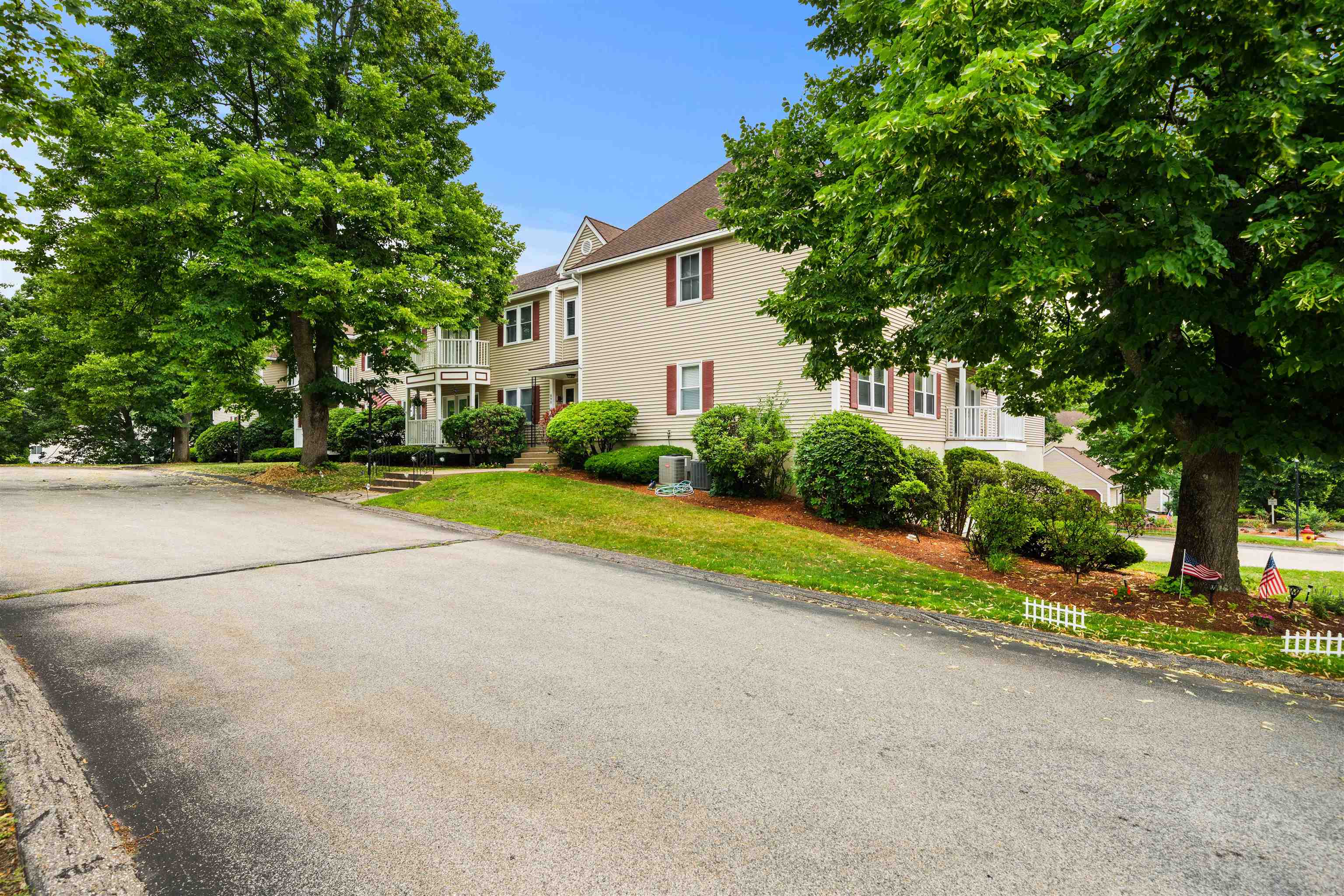 690 South Porter Street 26