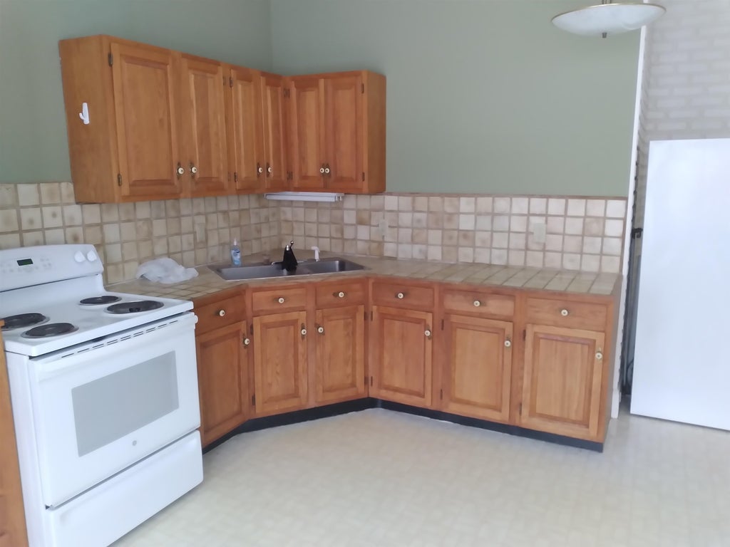 Photo of 8 Old Hinsdale Road, Winchester, NH 03441 (MLS # 5109348)