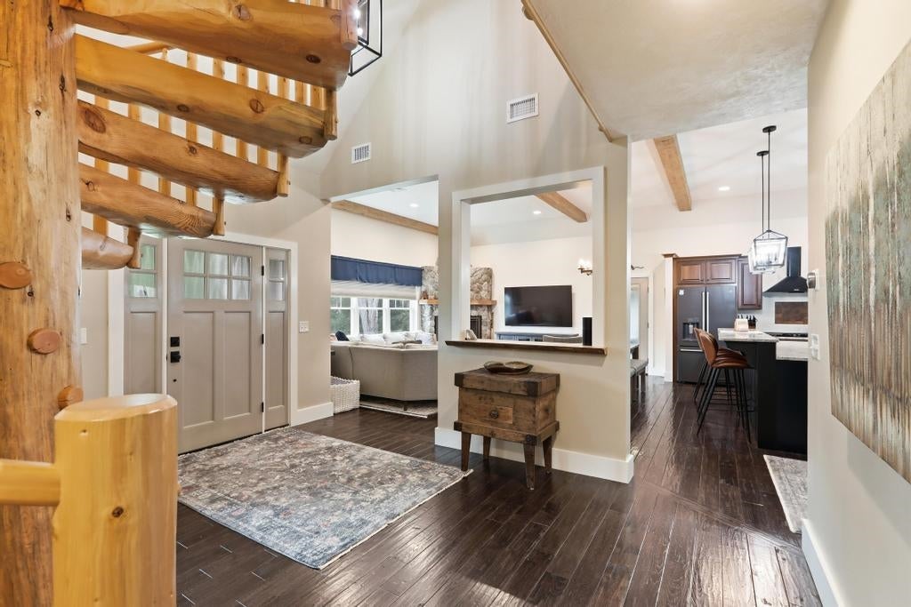 294 Paradise Drive