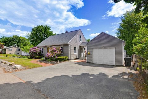 Photo of 367 Mammoth Road, Manchester, NH 03109 (MLS # 5091781)