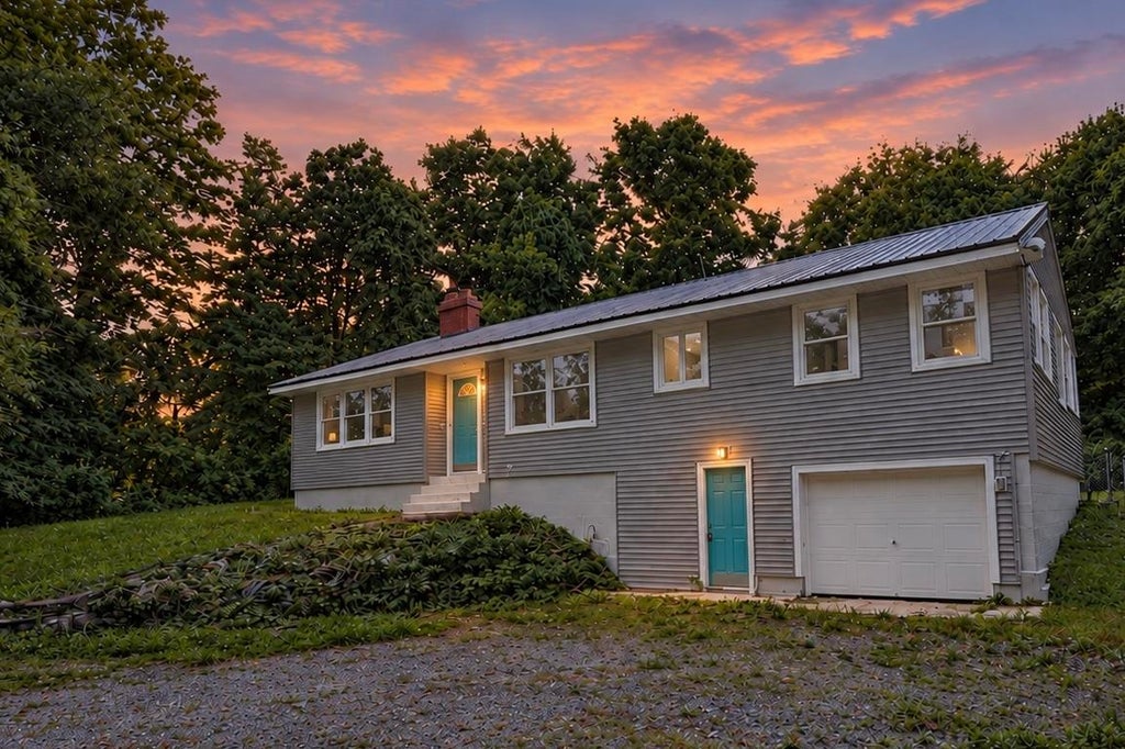 Photo of 60 White Rock Hill Road, Bow, NH 03304 (MLS # 5112342)