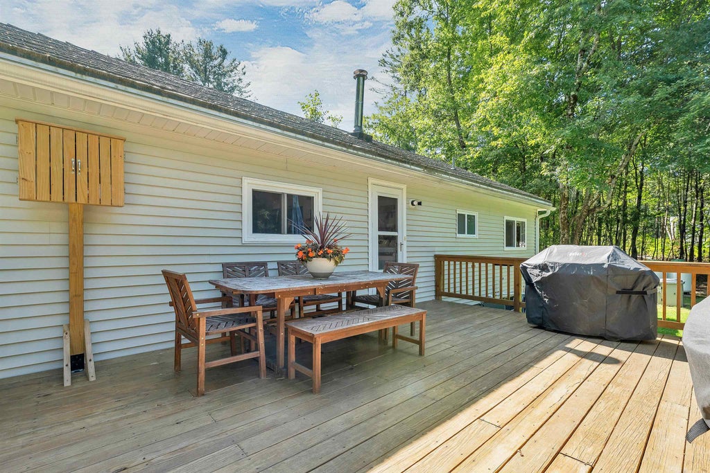 Photo of 4 Fir Street, Londonderry, NH 03053 (MLS # 5109816)