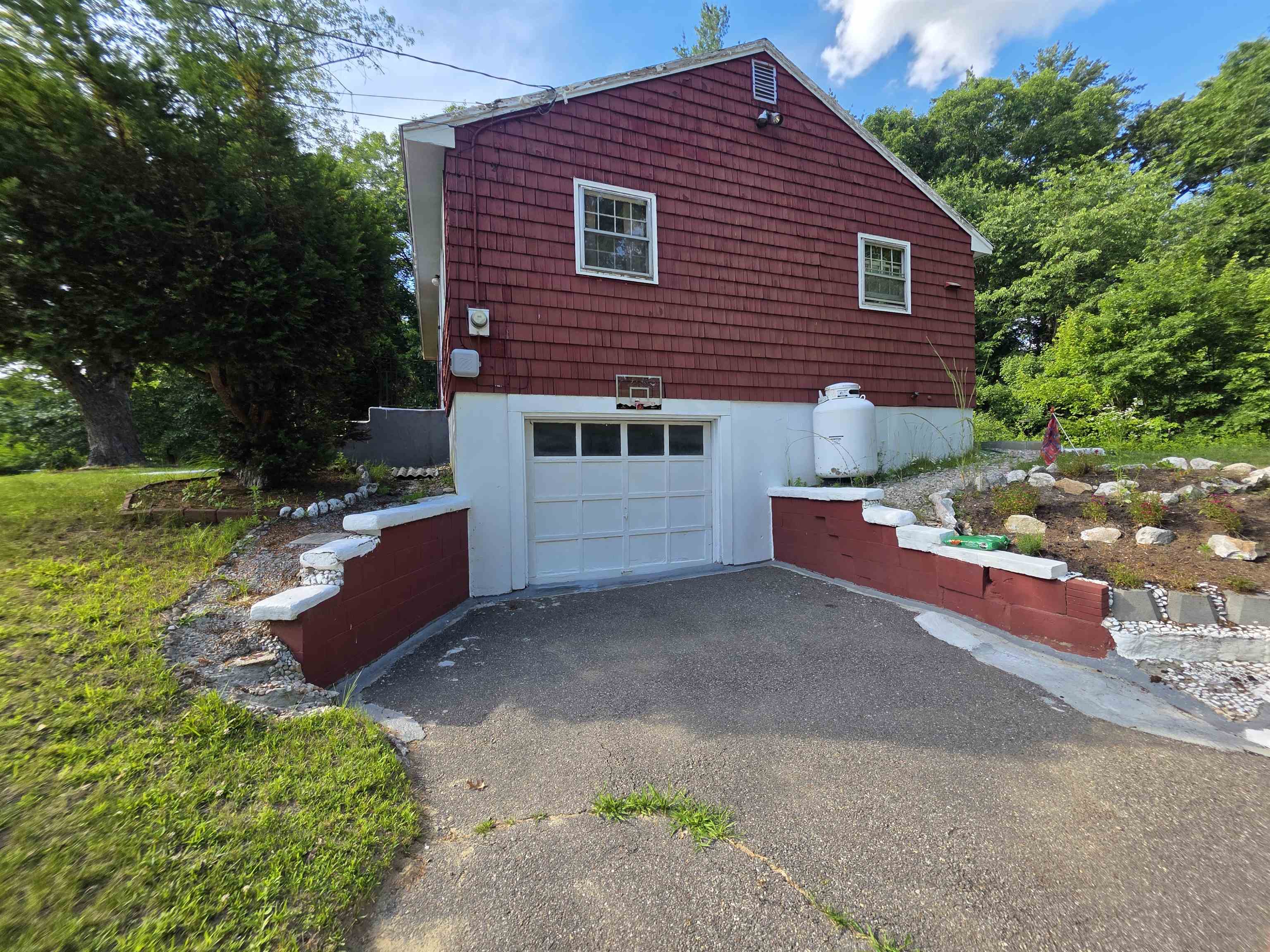 9 Louise Drive