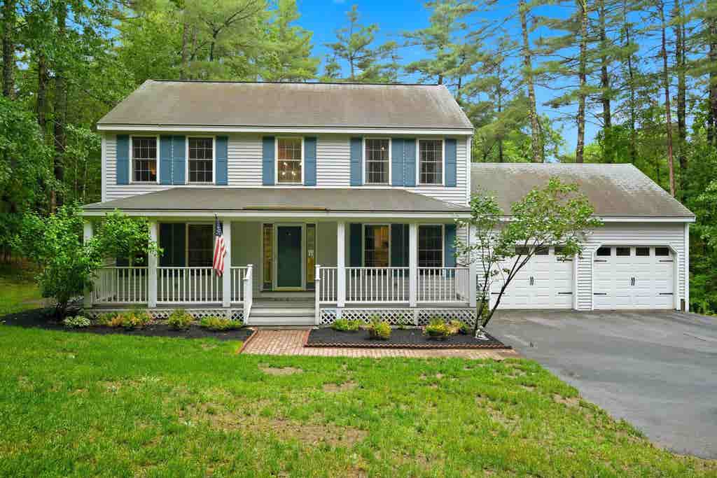 Photo of 1 Cricket Hill Drive, Amherst, NH 03031 (MLS # 5096559)