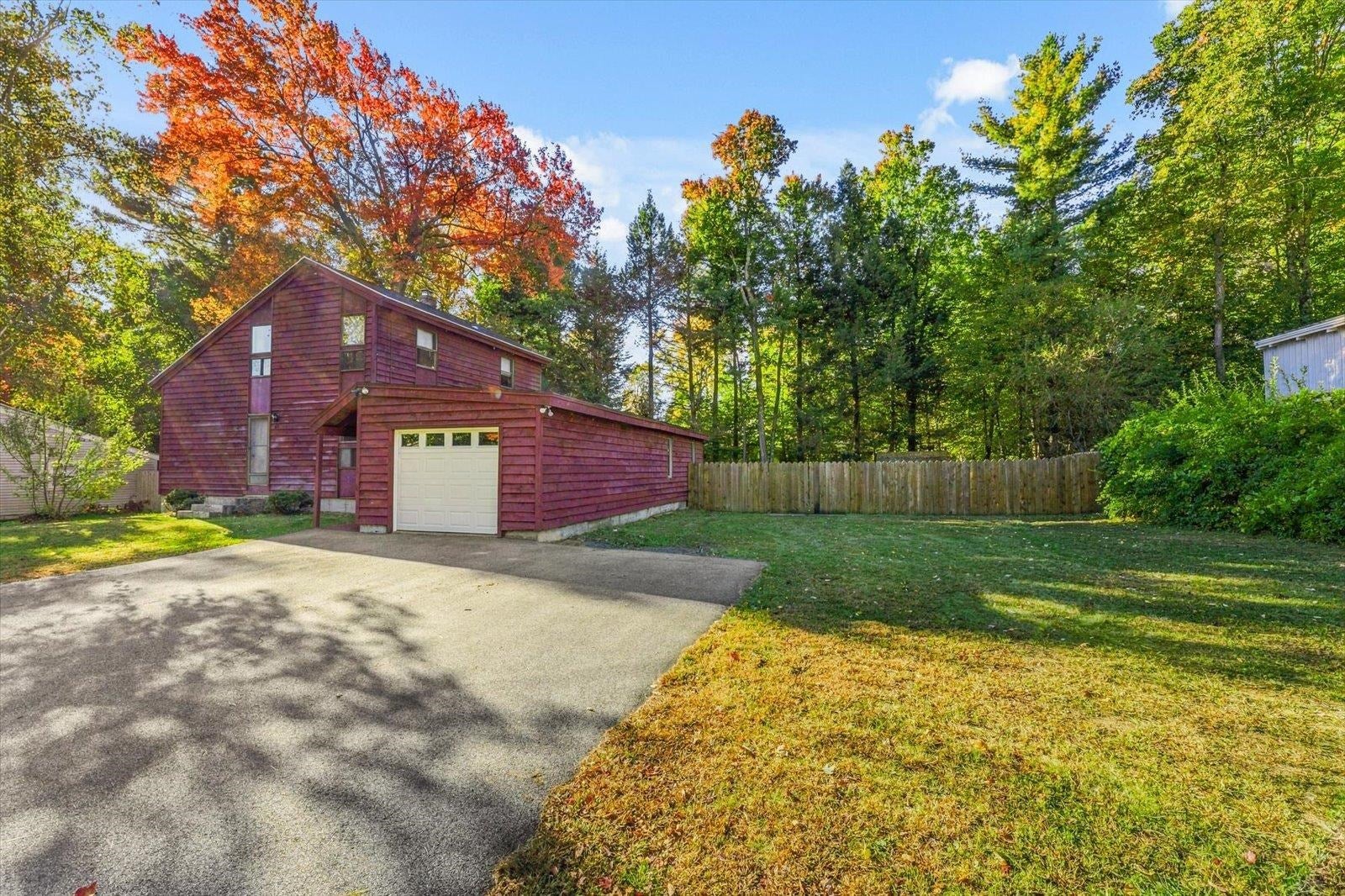 66 Robbins Road