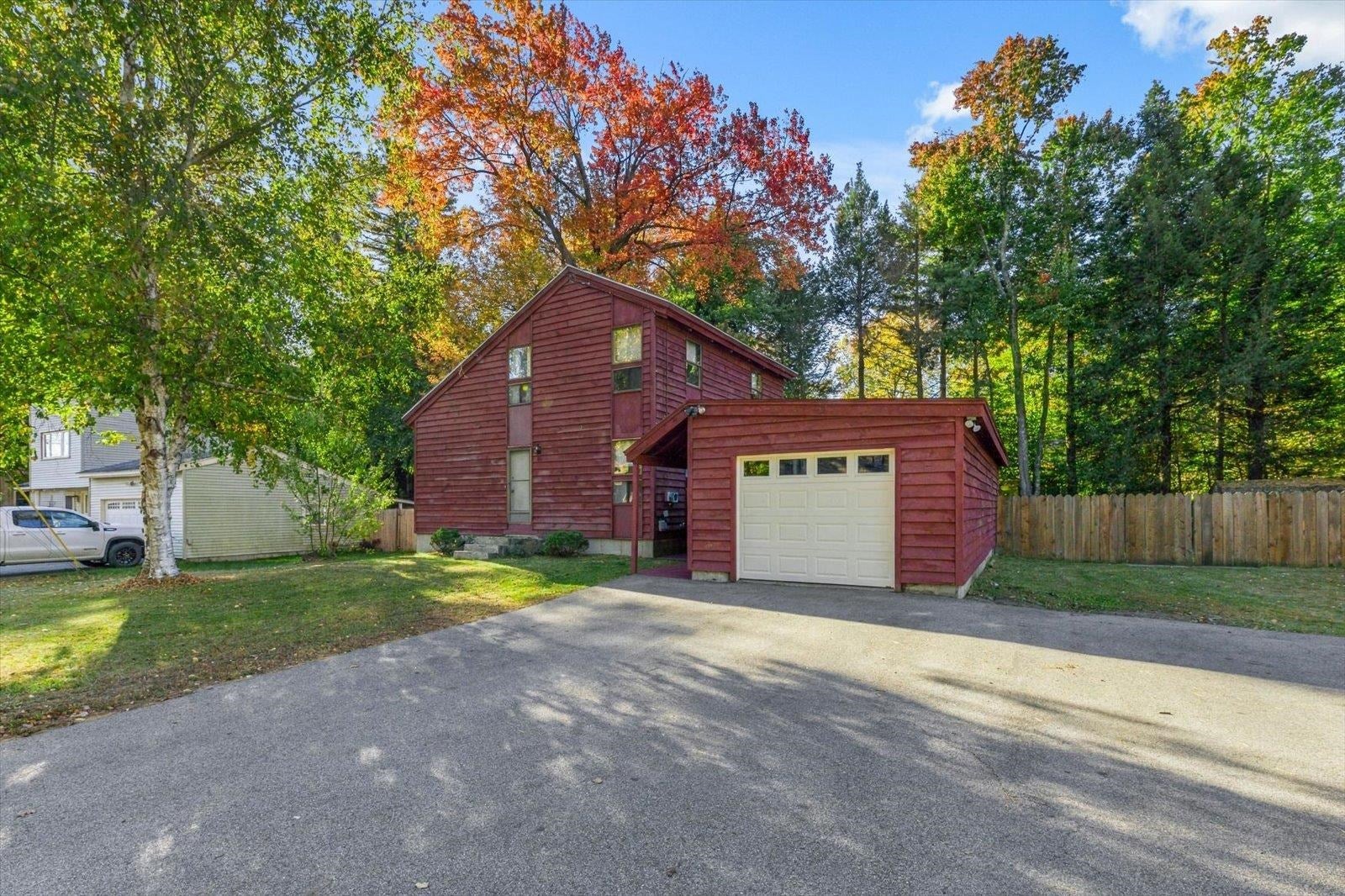 66 Robbins Road