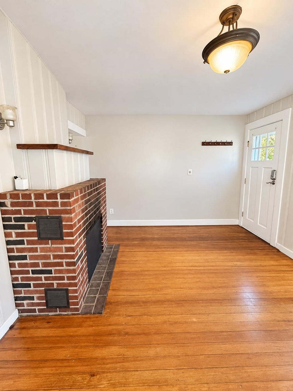 Photo of 3360 Lafayette Road, Portsmouth, NH 03801 (MLS # 5113703)