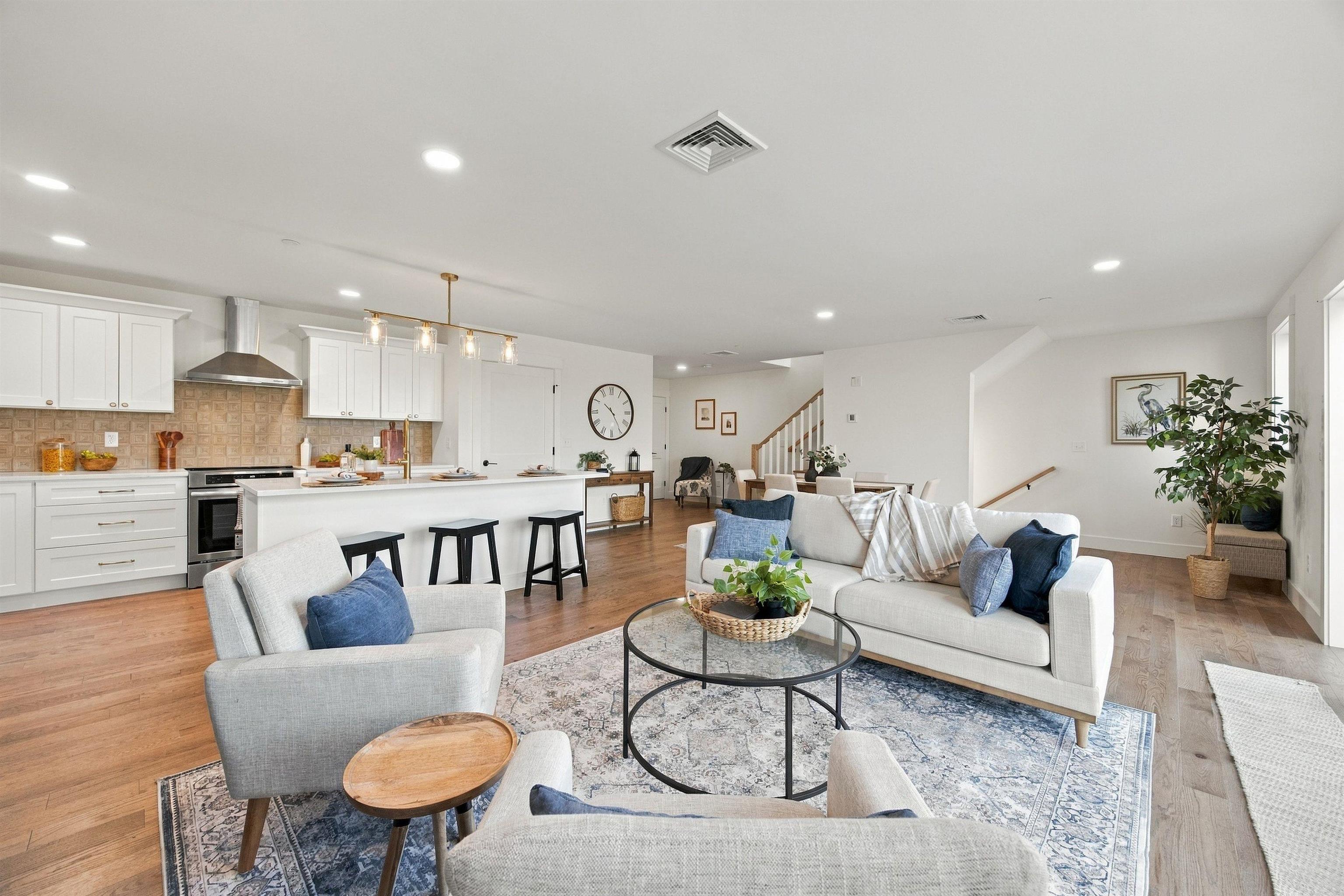 21 Upper Ladd Hill Road E