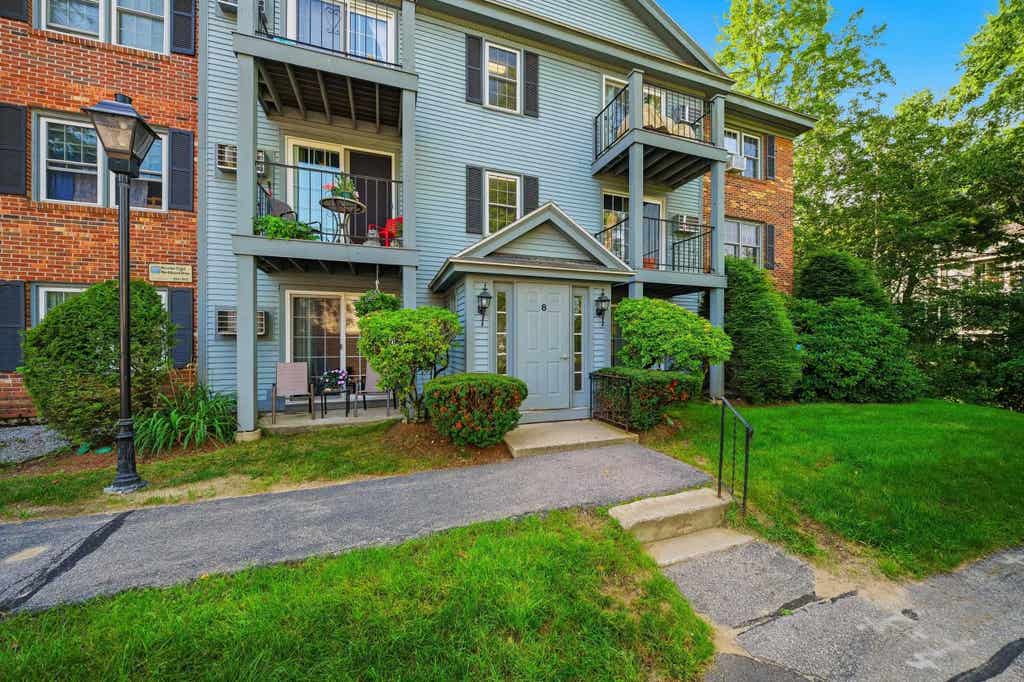 Photo of 8 Northbrook Drive #801, Manchester, NH 03102 (MLS # 5104678)