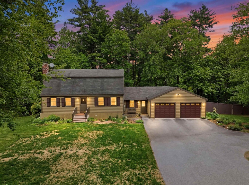 Photo of 11 Mitchell Street, Merrimack, NH 03054 (MLS # 5092227)