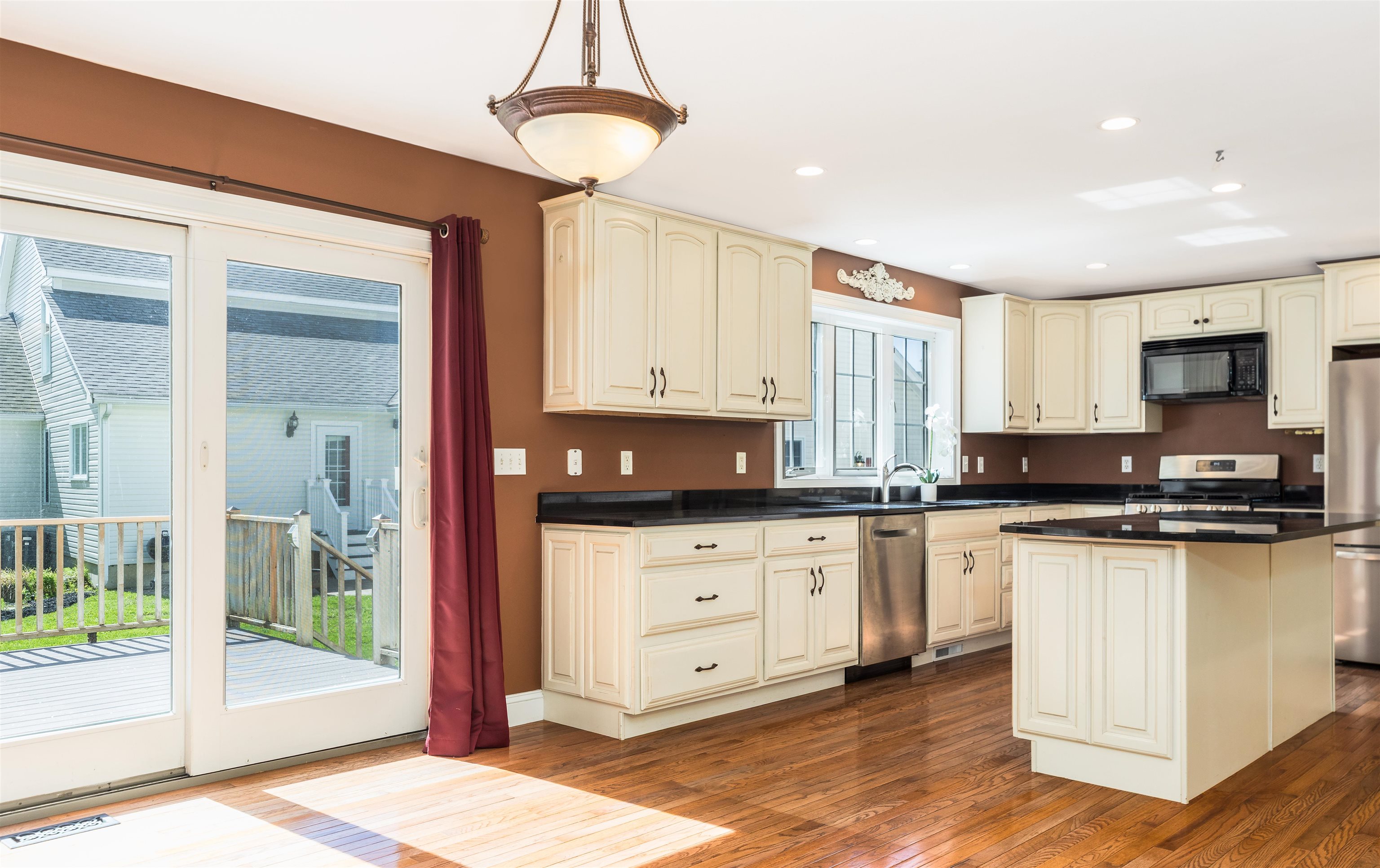 9 Towle Farm Road