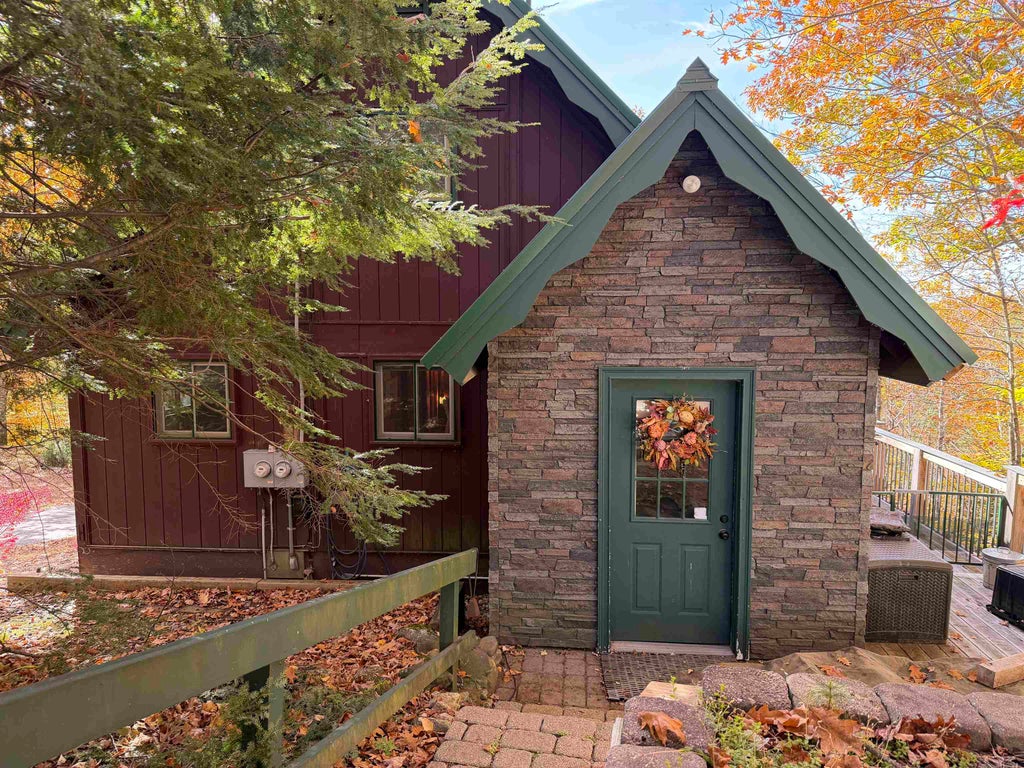 Photo of 22 Oak Ridge Road, Madison, NH 03849 (MLS # 5115916)