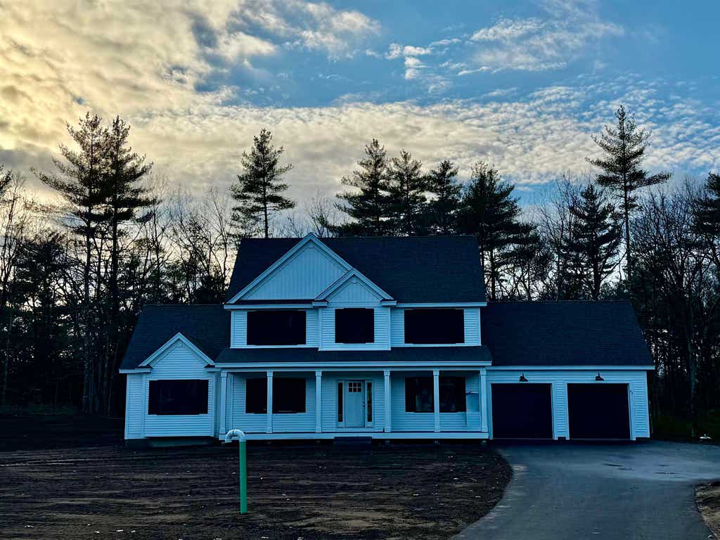 Photo of 20 Tallarico Street #Lot 22, Litchfield, NH 03052 (MLS # 5100209)