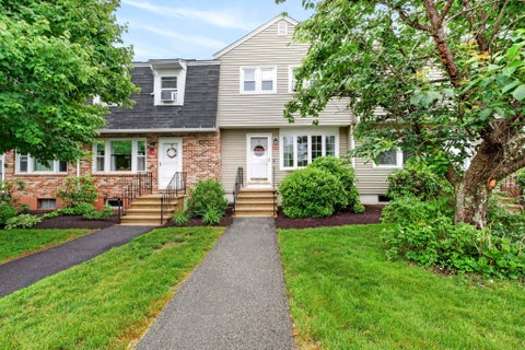 Photo of 4 Snowberry Lane #9, Goffstown, NH 03045 (MLS # 5095813)