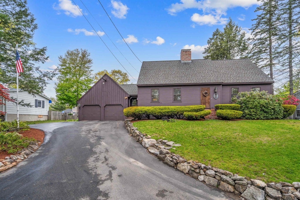 Photo of 13 Wakefield Drive, Nashua, NH 03062 (MLS # 5088889)