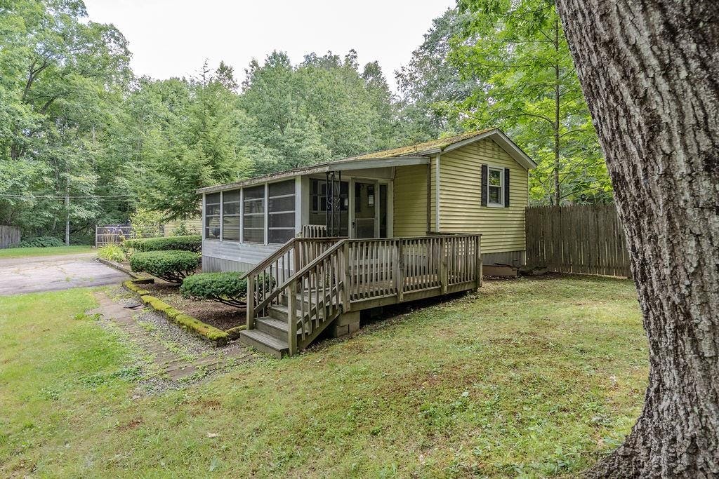 Photo of 169 Calef Highway, Lee, NH 03861 (MLS # 5104268)