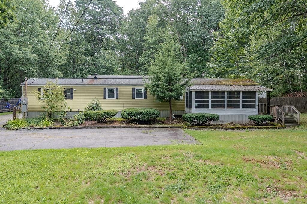 Photo of 169 Calef Highway, Lee, NH 03861 (MLS # 5104268)