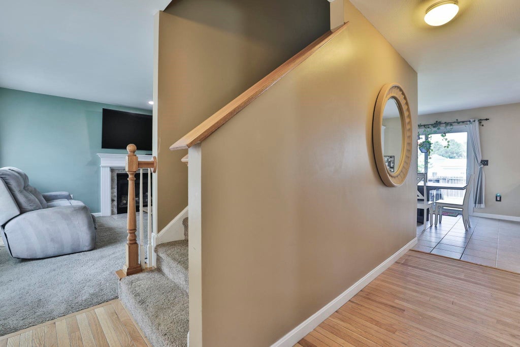 Photo of 5 Acton Street, Nashua, NH 03060 (MLS # 5109091)