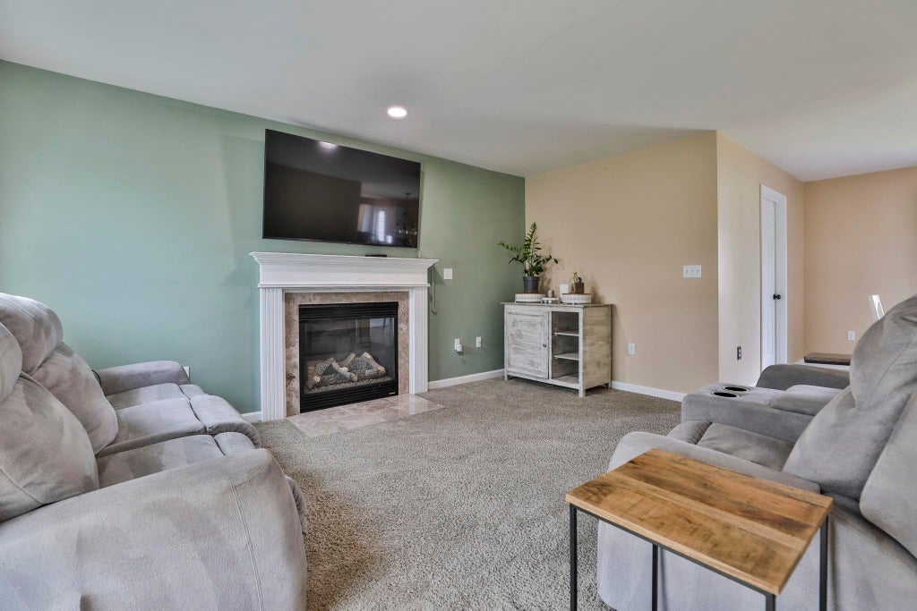 Photo of 5 Acton Street, Nashua, NH 03060 (MLS # 5109091)