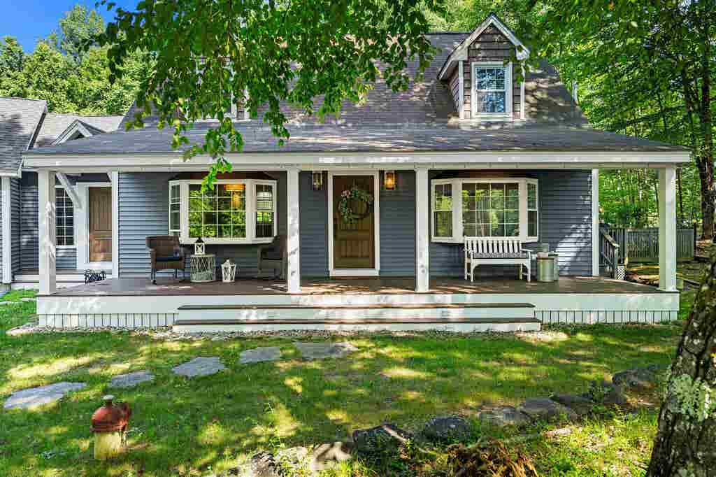 Photo of 59 Cinnamon Drive, Goffstown, NH 03045 (MLS # 5102162)