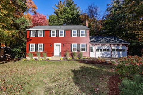 Photo of 10 Chaucer Road, Nashua, NH 03062 (MLS # 5115402)