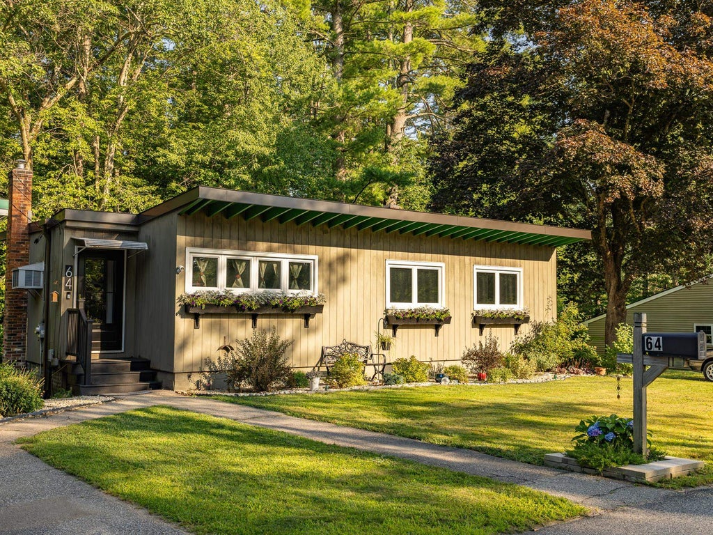 Photo of 64 Fox Circle, Keene, NH 03431 (MLS # 5108651)