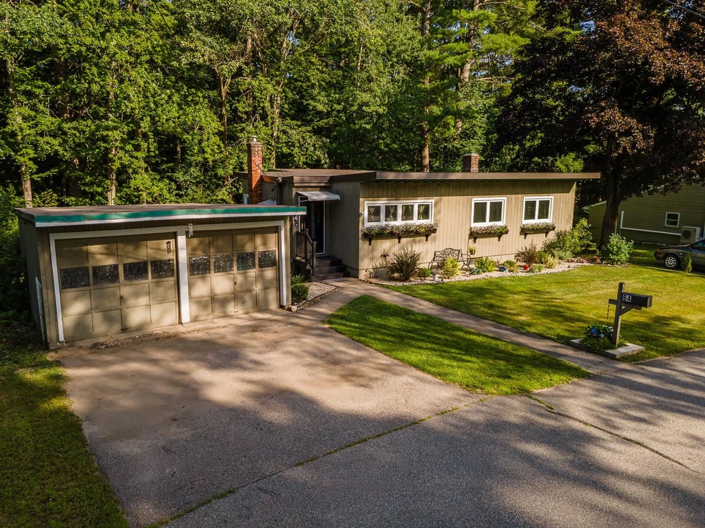 Photo of 64 Fox Circle, Keene, NH 03431 (MLS # 5108651)