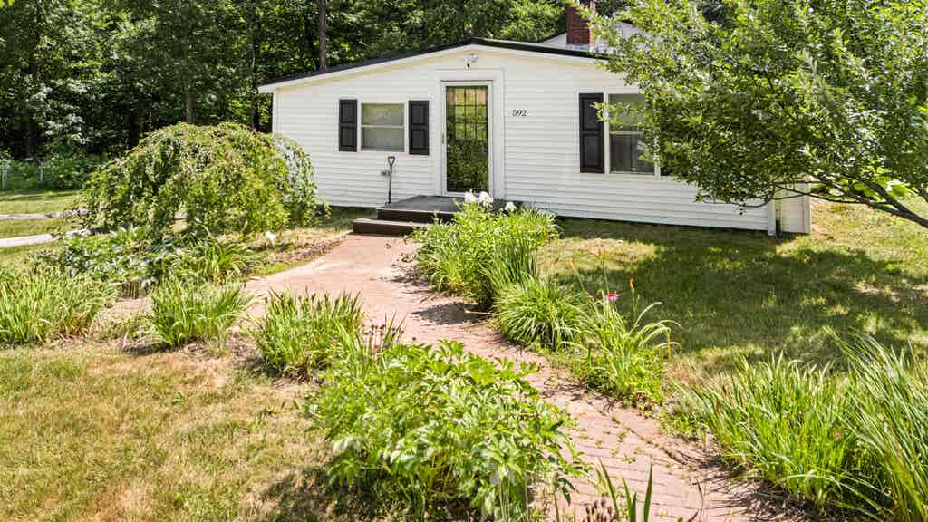 Photo of 592 Abbot Hill Road, Wilton, NH 03086 (MLS # 5101639)