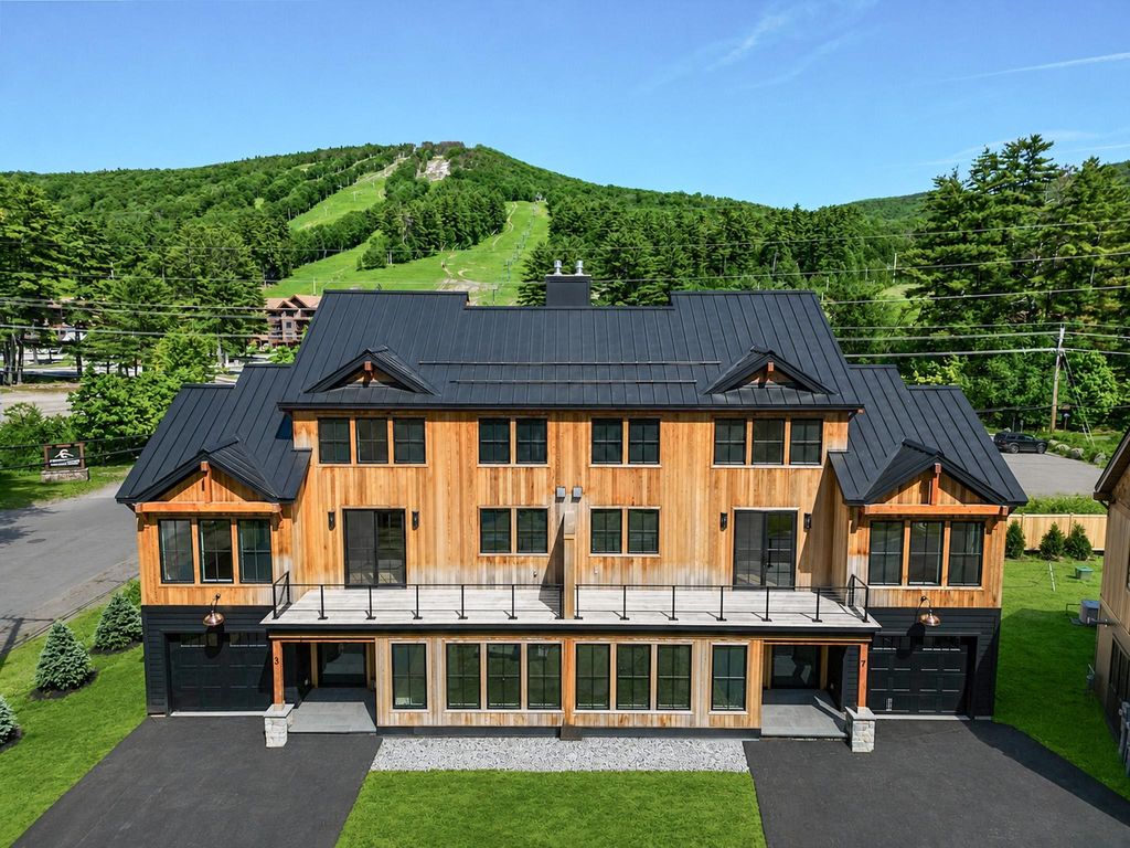 Photo of 7 Black Diamond Road, Conway, NH 03860 (MLS # 5094503)
