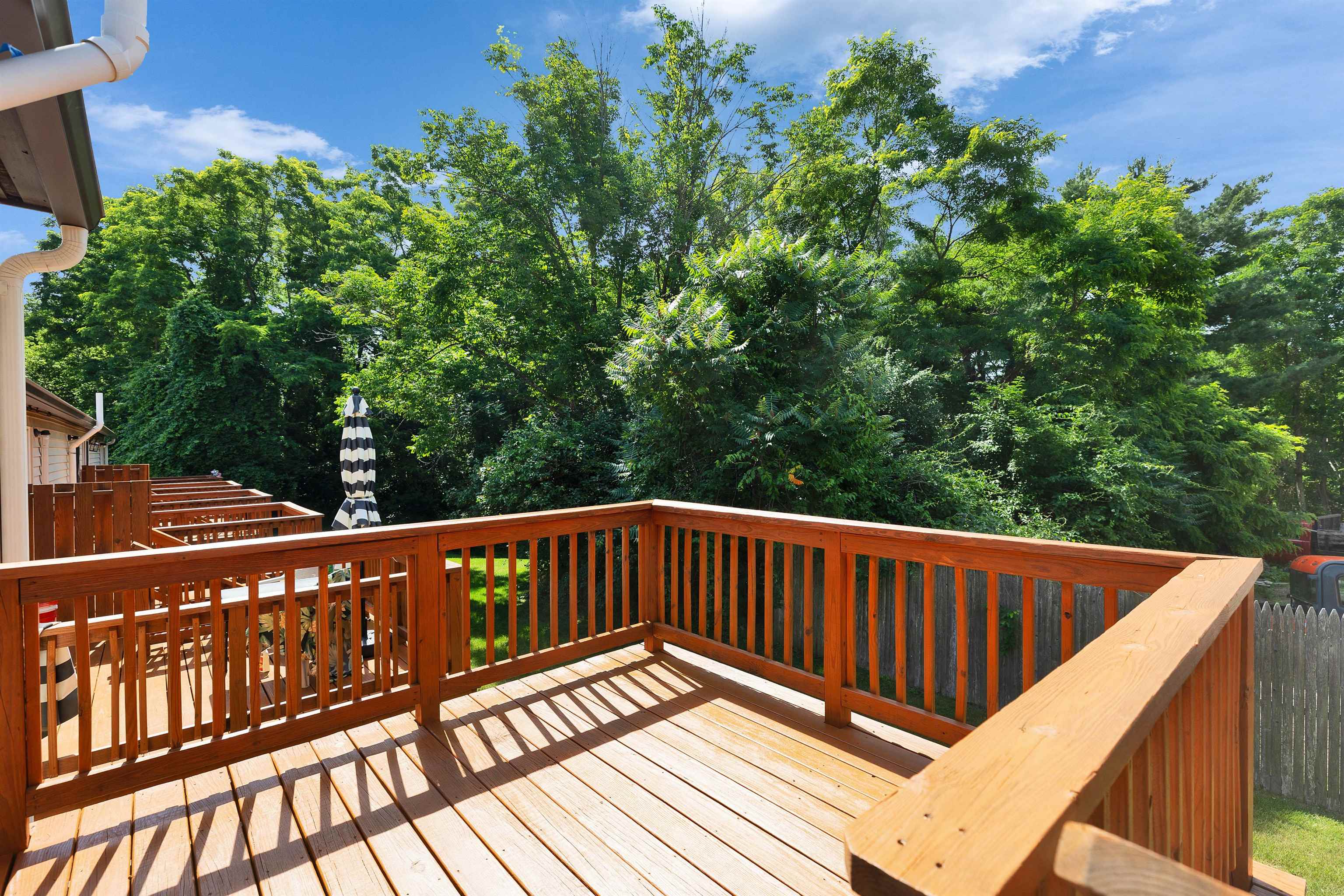 901 Mammoth Road 9