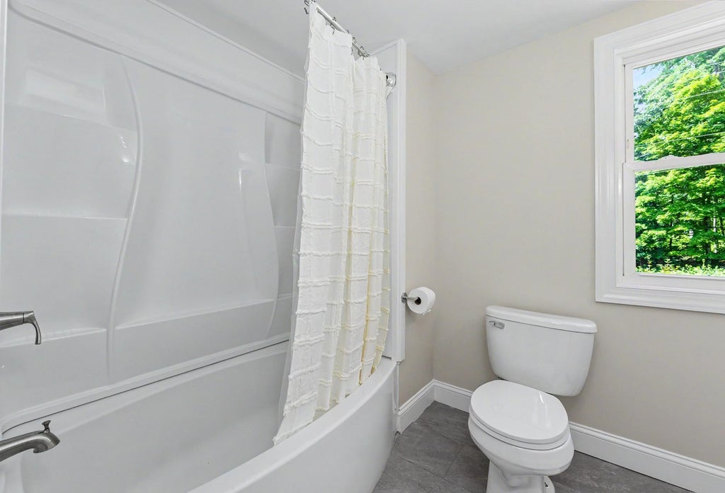 Photo of 11 Wood Lane, Hollis, NH 03049 (MLS # 5112775)