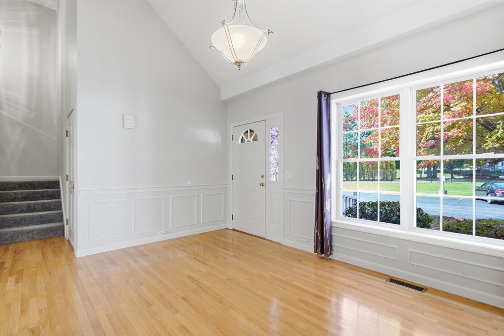Photo of 71 N High Street #3, Derry, NH 03038 (MLS # 5114720)