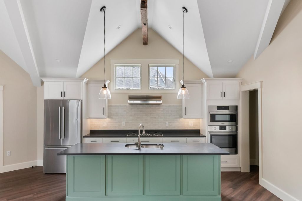 Photo of 669 Lincoln Avenue, Portsmouth, NH 03801 (MLS # 5091722)