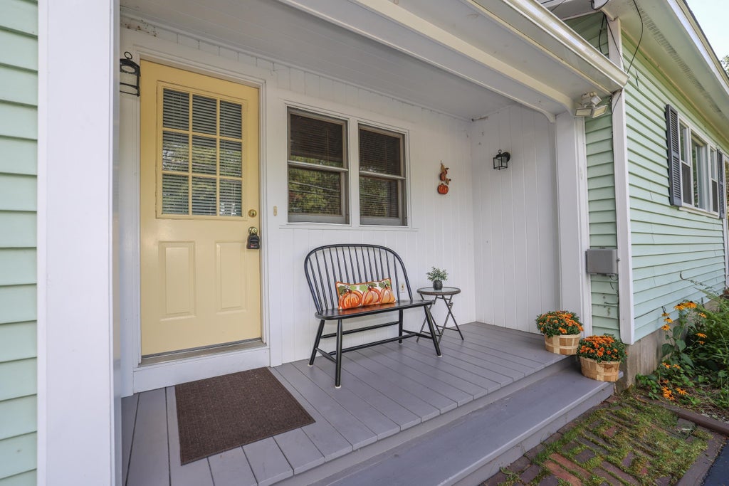 Photo of 95 East Side Drive, Concord, NH 03301 (MLS # 5106560)