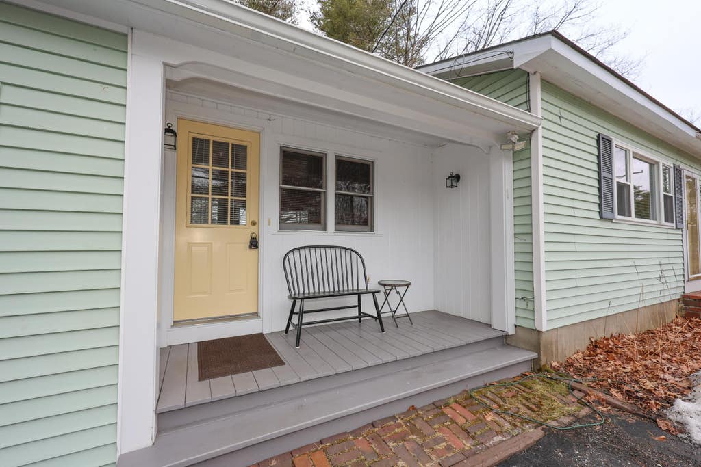 Photo of 95 East Side Drive, Concord, NH 03301 (MLS # 5106560)