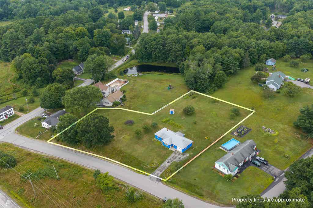 Photo of 12 Norris Road, Pittsfield, NH 03263 (MLS # 5101870)