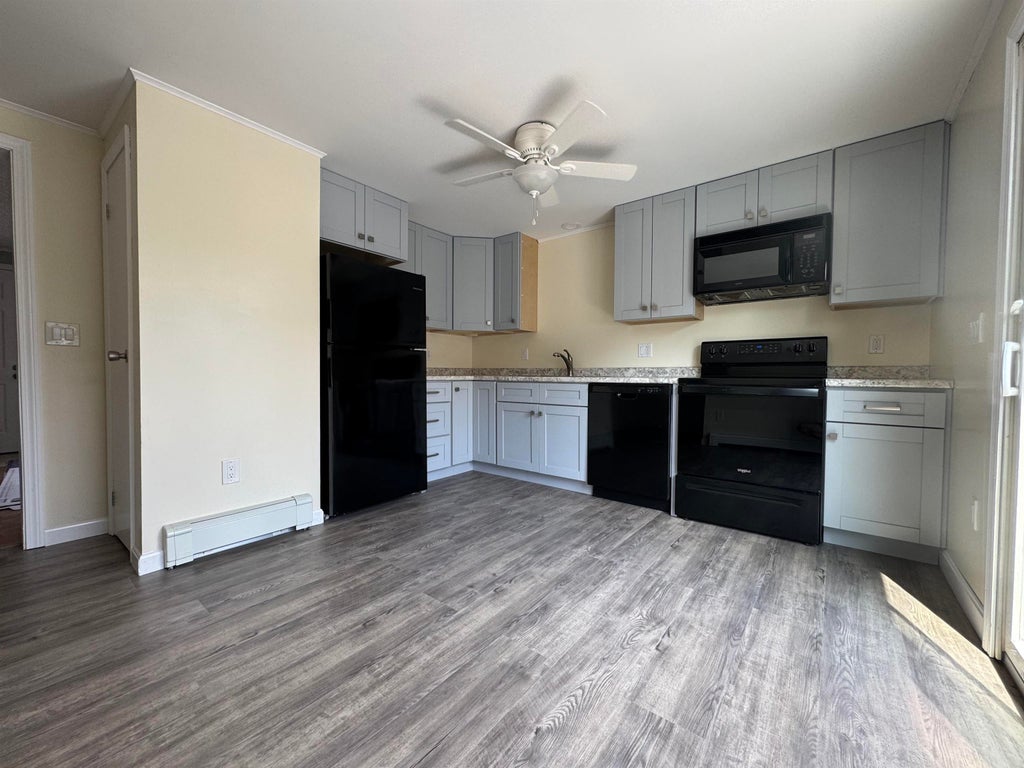 Photo of 158 Beech Street #A, Manchester, NH 03103 (MLS # 5108795)