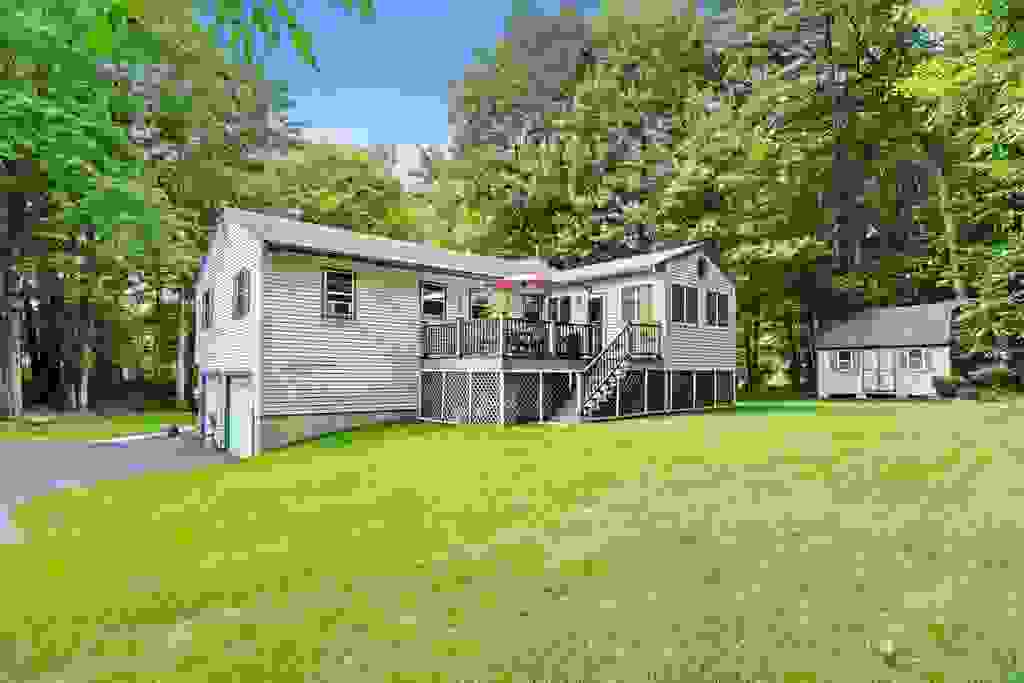 Photo of 11 Poore Road, Hooksett, NH 03106 (MLS # 5105704)