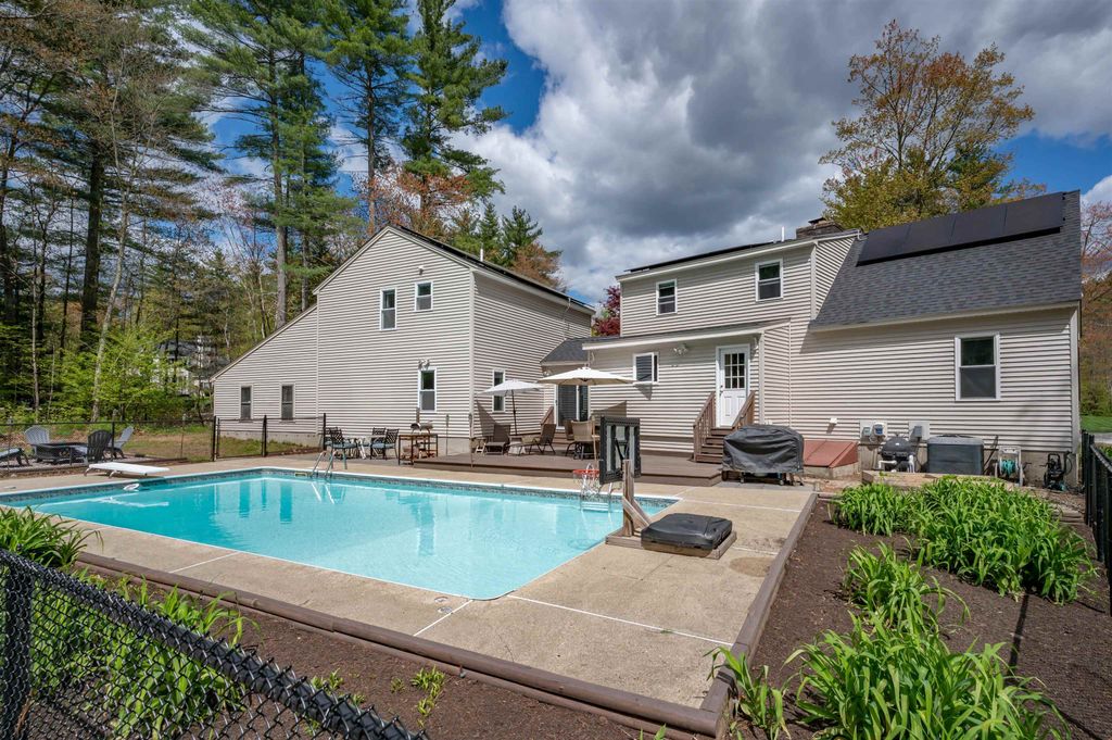 Photo of 16 Sarah Drive, Merrimack, NH 03054 (MLS # 5088780)