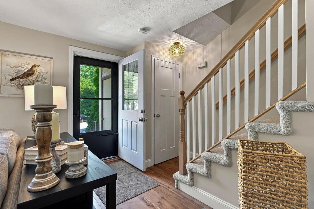 Photo of 4 Killian Court, Merrimack, NH 03054 (MLS # 5106566)