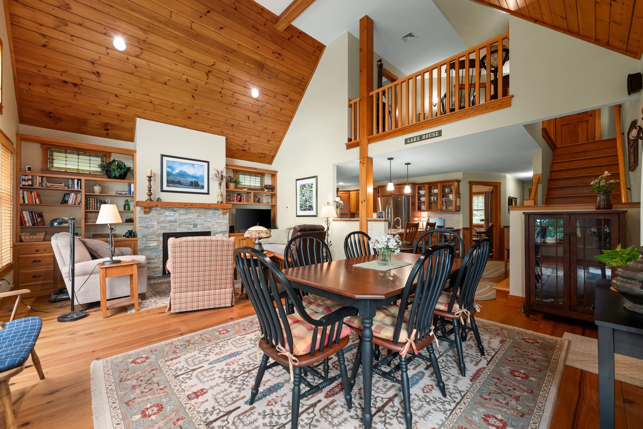 33 Arrowhead Point Road