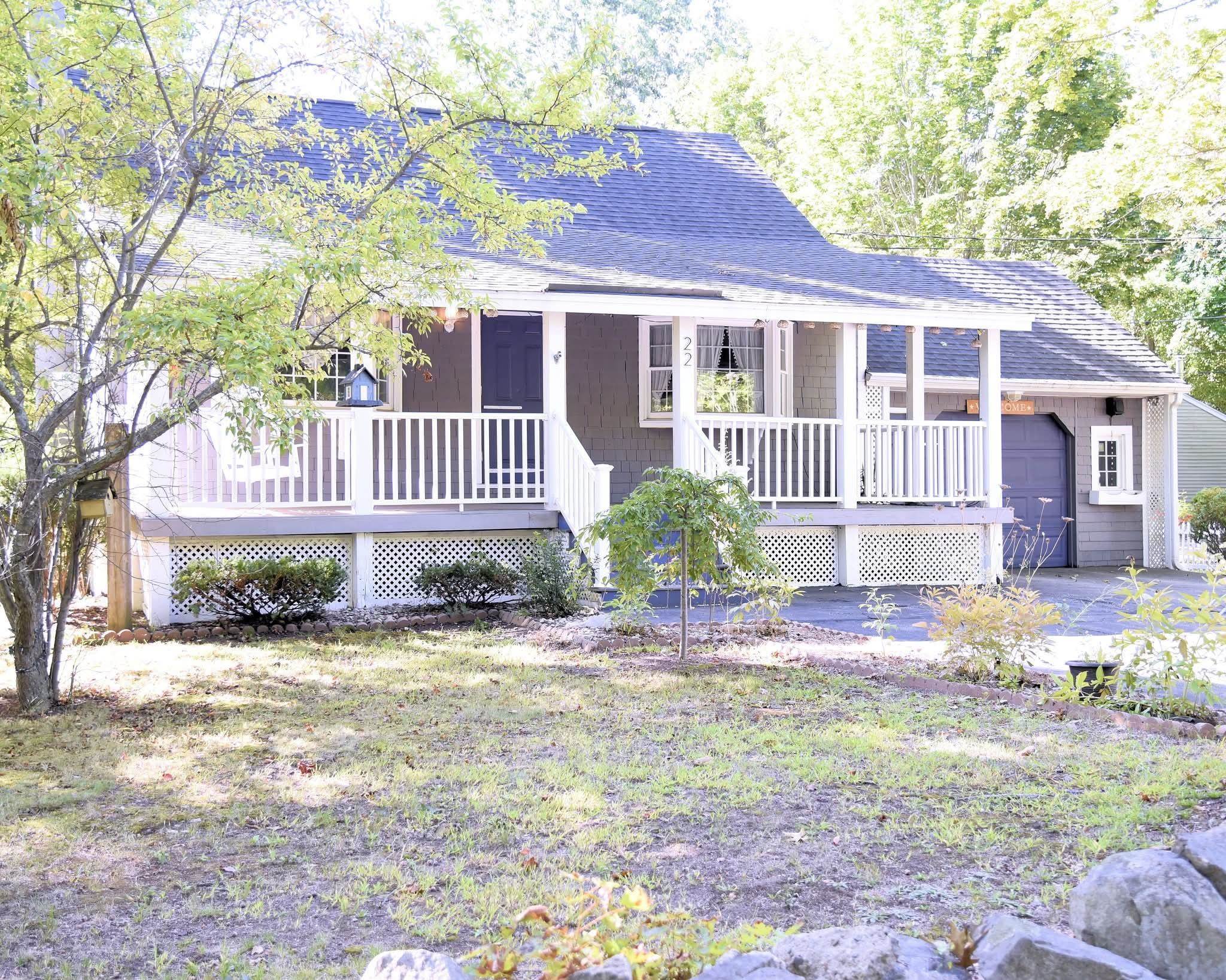 22 Adams Avenue