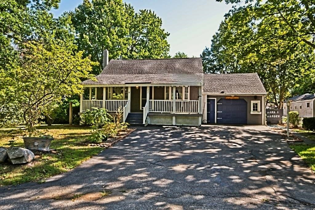 Photo of 22 Adams Avenue, Seabrook, NH 03874 (MLS # 5109916)
