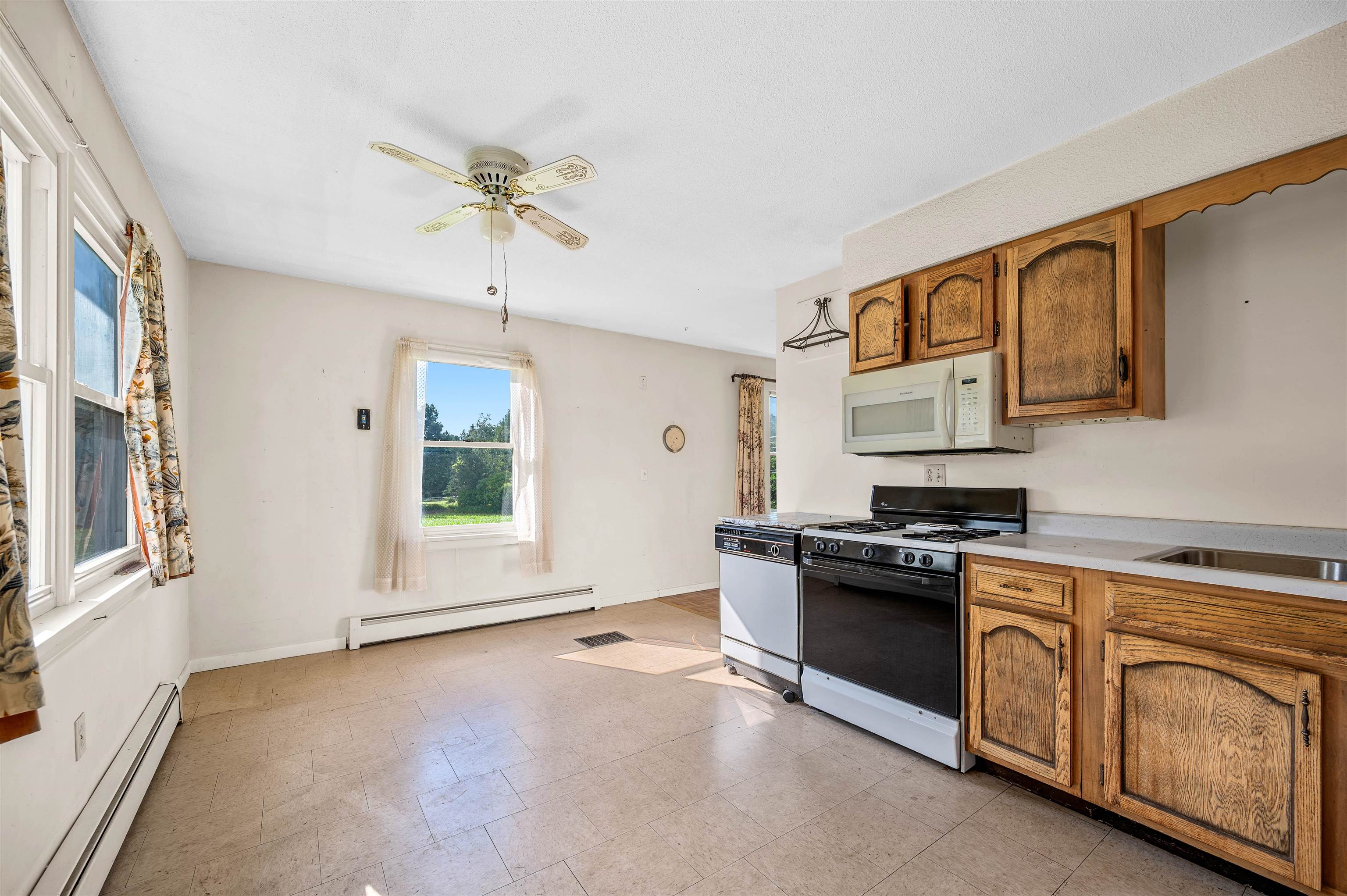 2480 East Warren Road