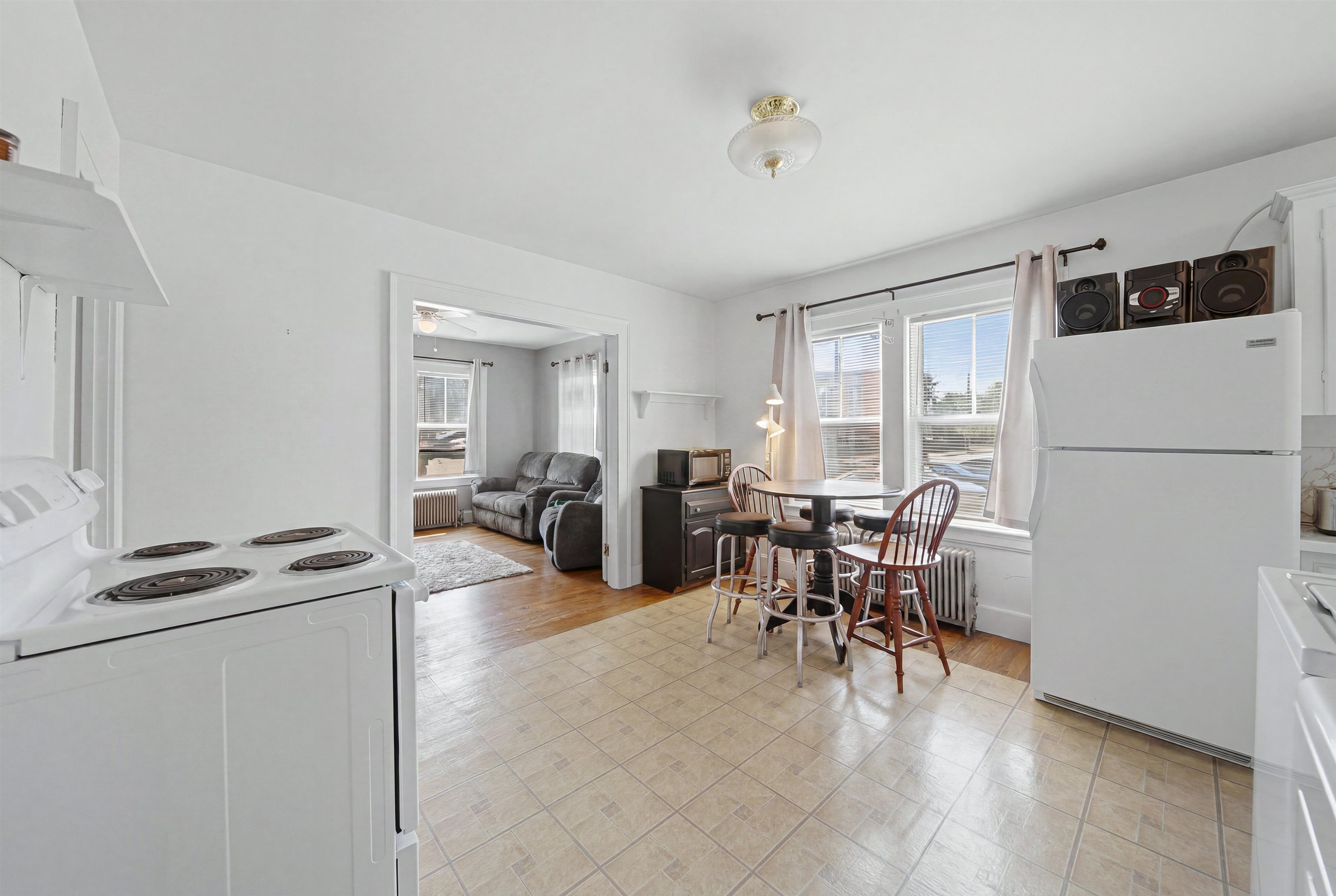 15-15 1/2 Marshall Street